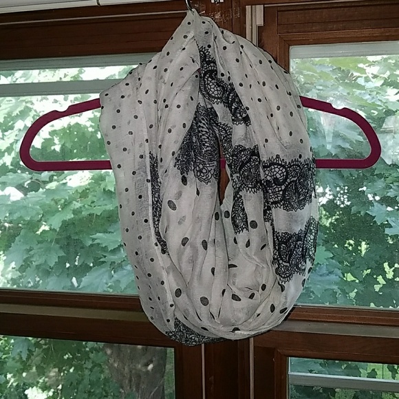 Scarf - Picture 1 of 1
